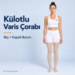 Bej kapalı burun külotlu varis çorabı, beyaz spor takımlı model üzerinde temsili kapak görseli